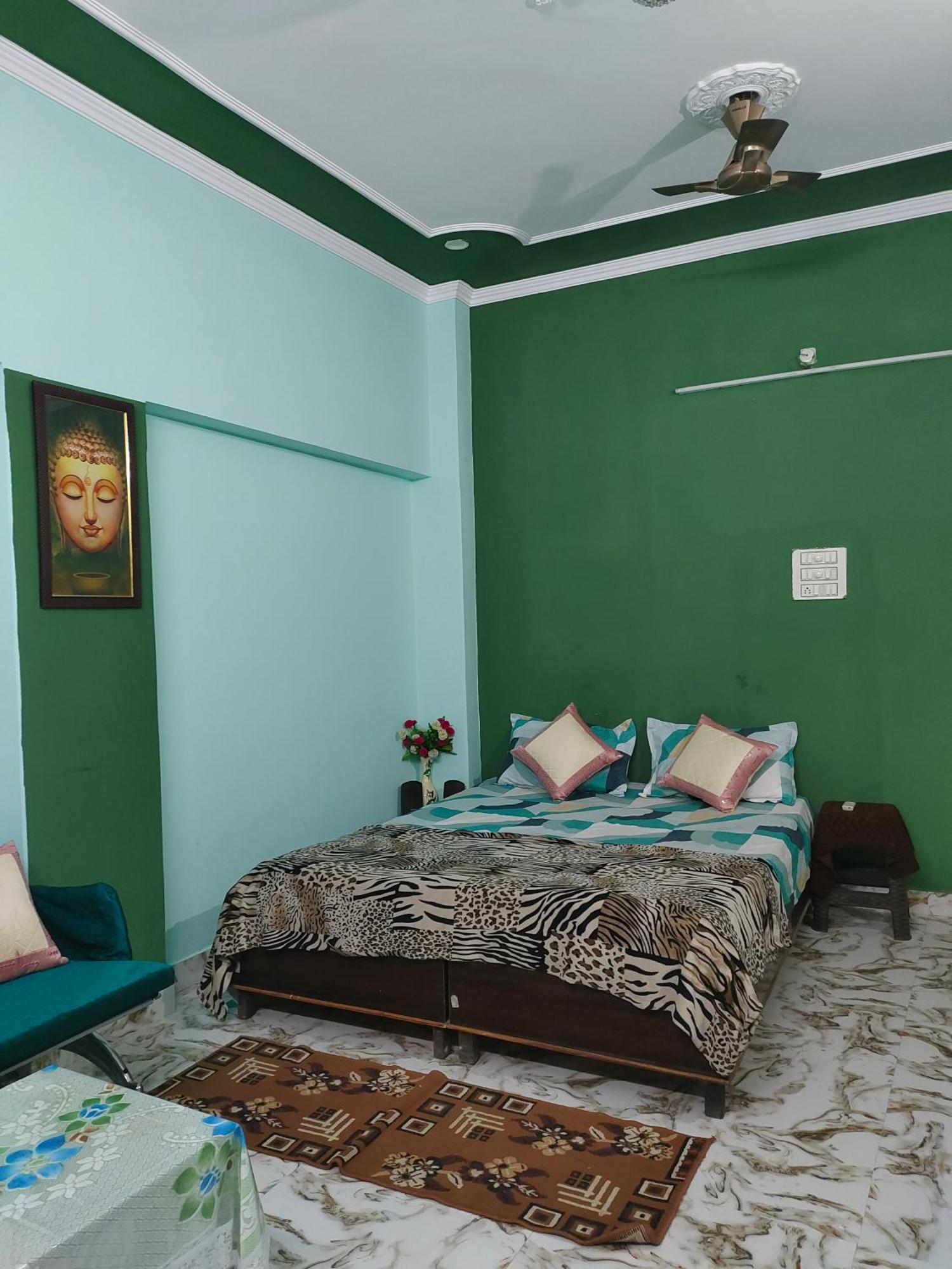 Homestay Banarasiya Close To Banaras Railway Station *