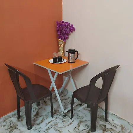Banarasiya Homestay Close To Banaras Railway Station Varanasi Room photo