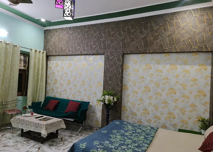 Banarasiya Homestay Close To Banaras Railway Station